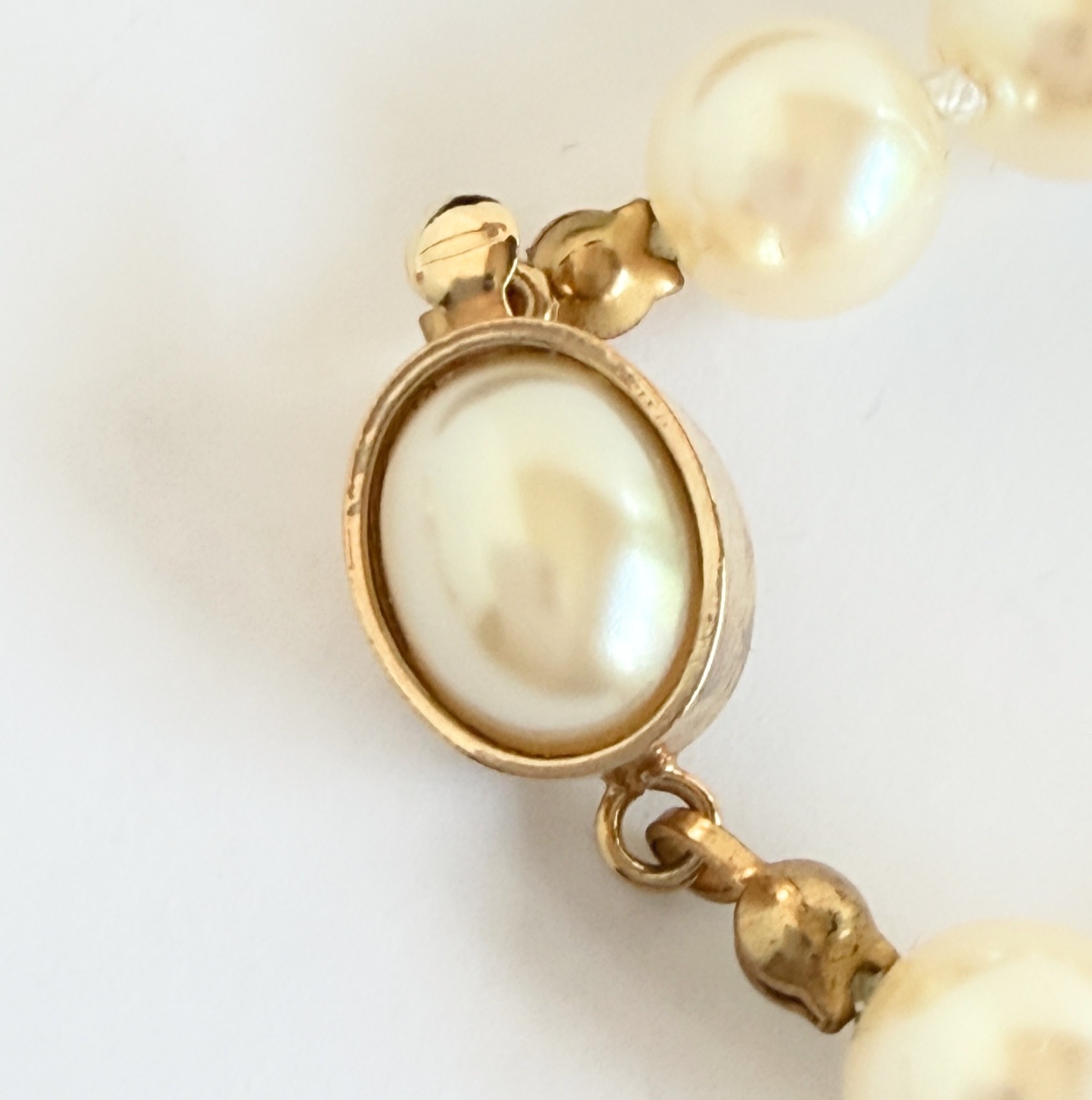 Vintage Mary Kay Pearls of Sharing Necklace with Original Velvet Pouch 1990s MCM