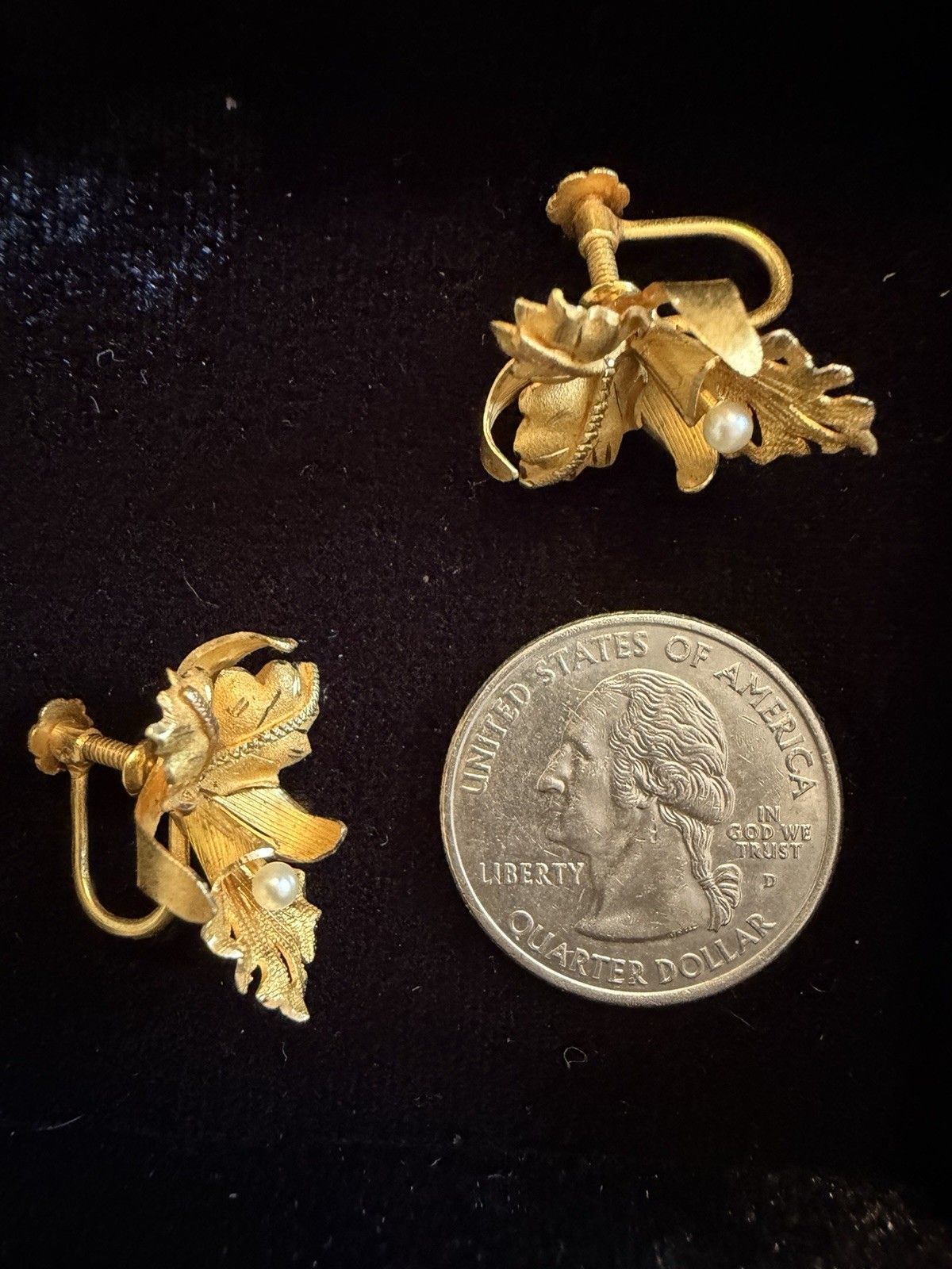 Vintage 18k/750 Gold Screw Back/Non-Pierced Orchid Earrings w/Pearls