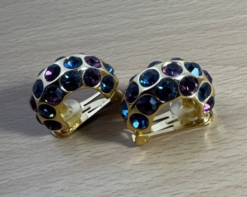 Vintage CHRISTIAN DIOR gold plated amethyst sapphire crystals clip on earrings