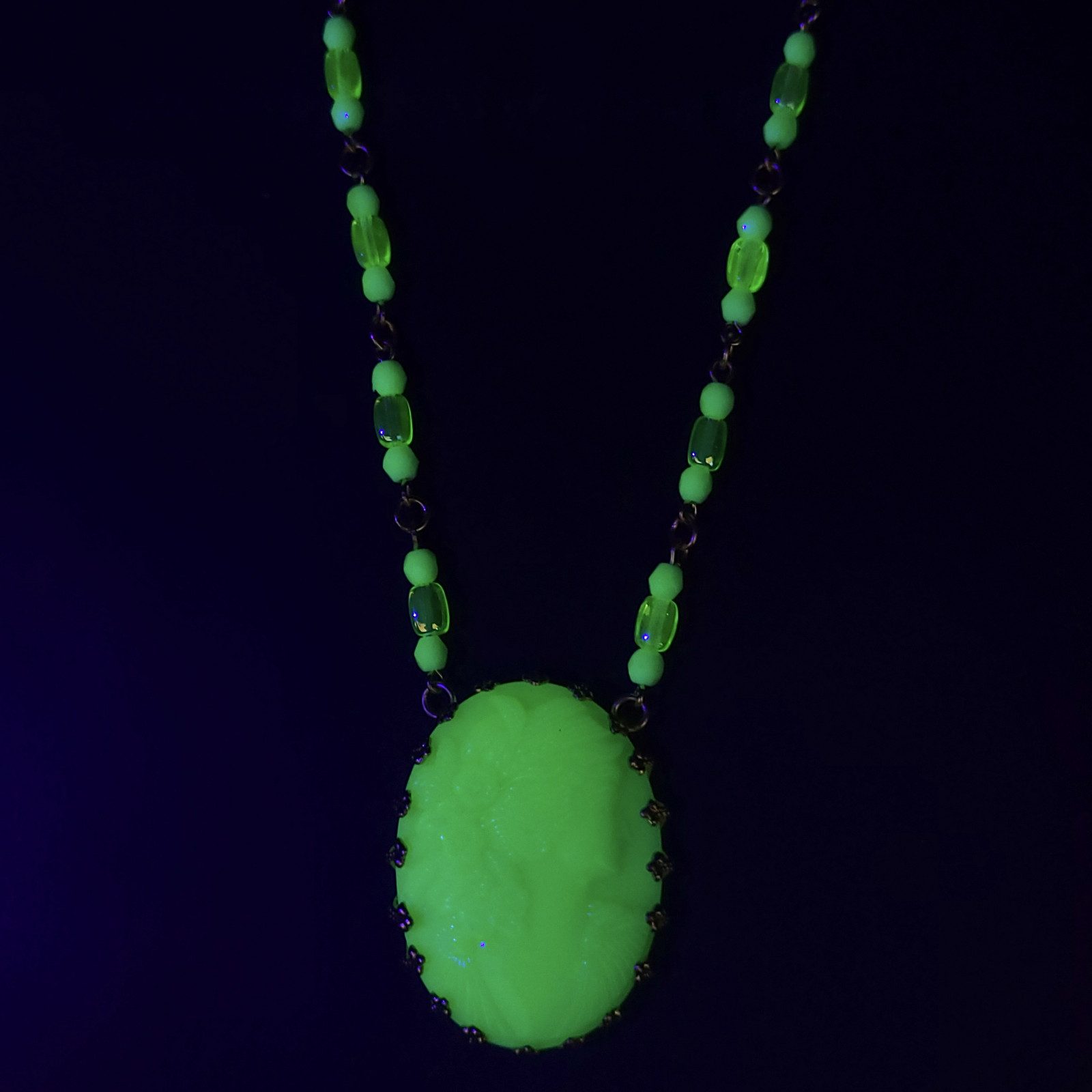Uranium Glass Necklace 21” Cameo Pendant Vaseline Green Czech Beads