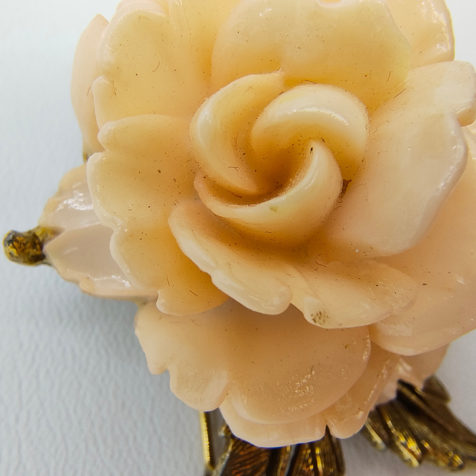 Vintage Blush Pink Rose Brooch Pin Resin Gold Tone Floral Flower Romantic
