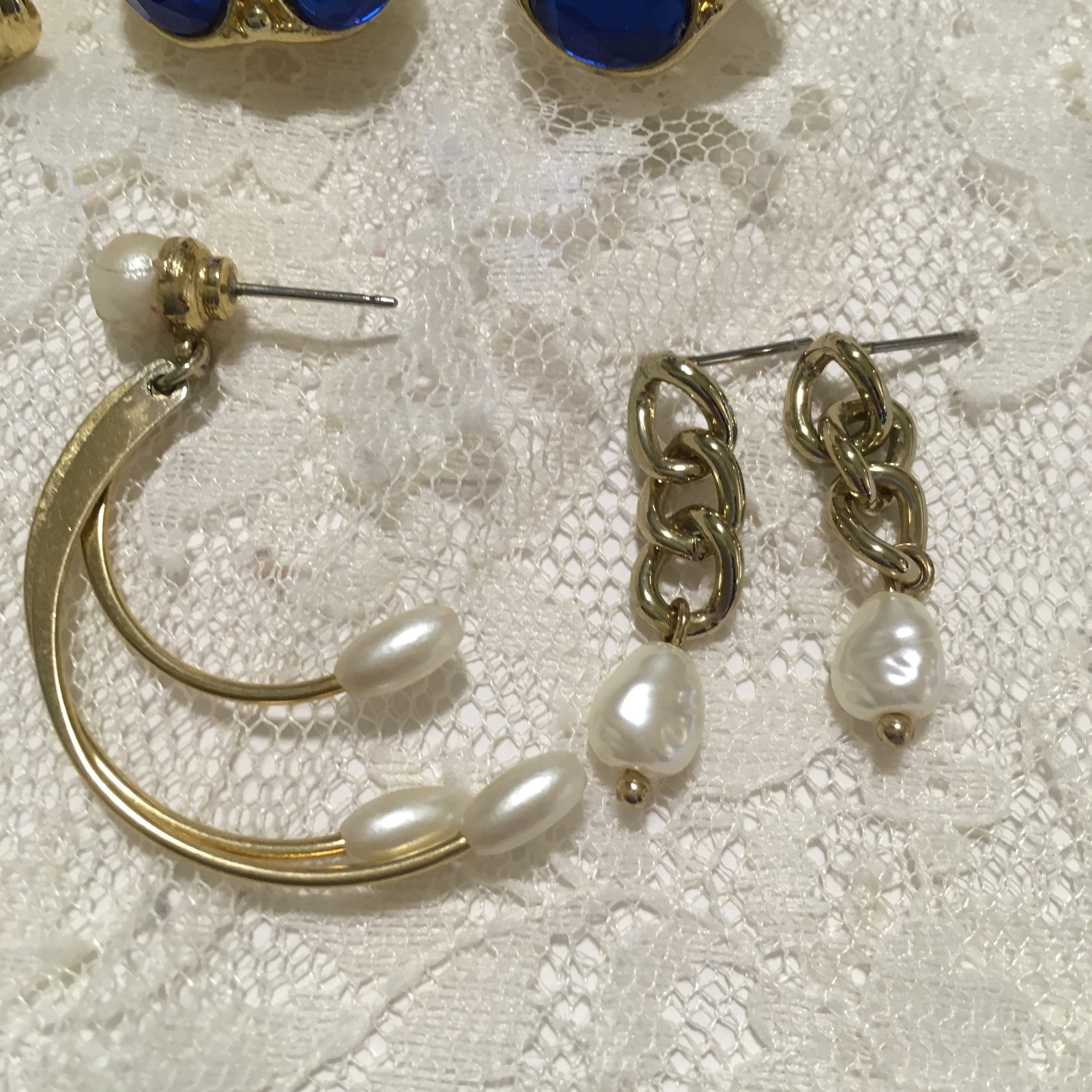 Vintage Earrings Lot Gold Tone Pierced 8s0 90s other Mix Enamel Blue Faux Pearls