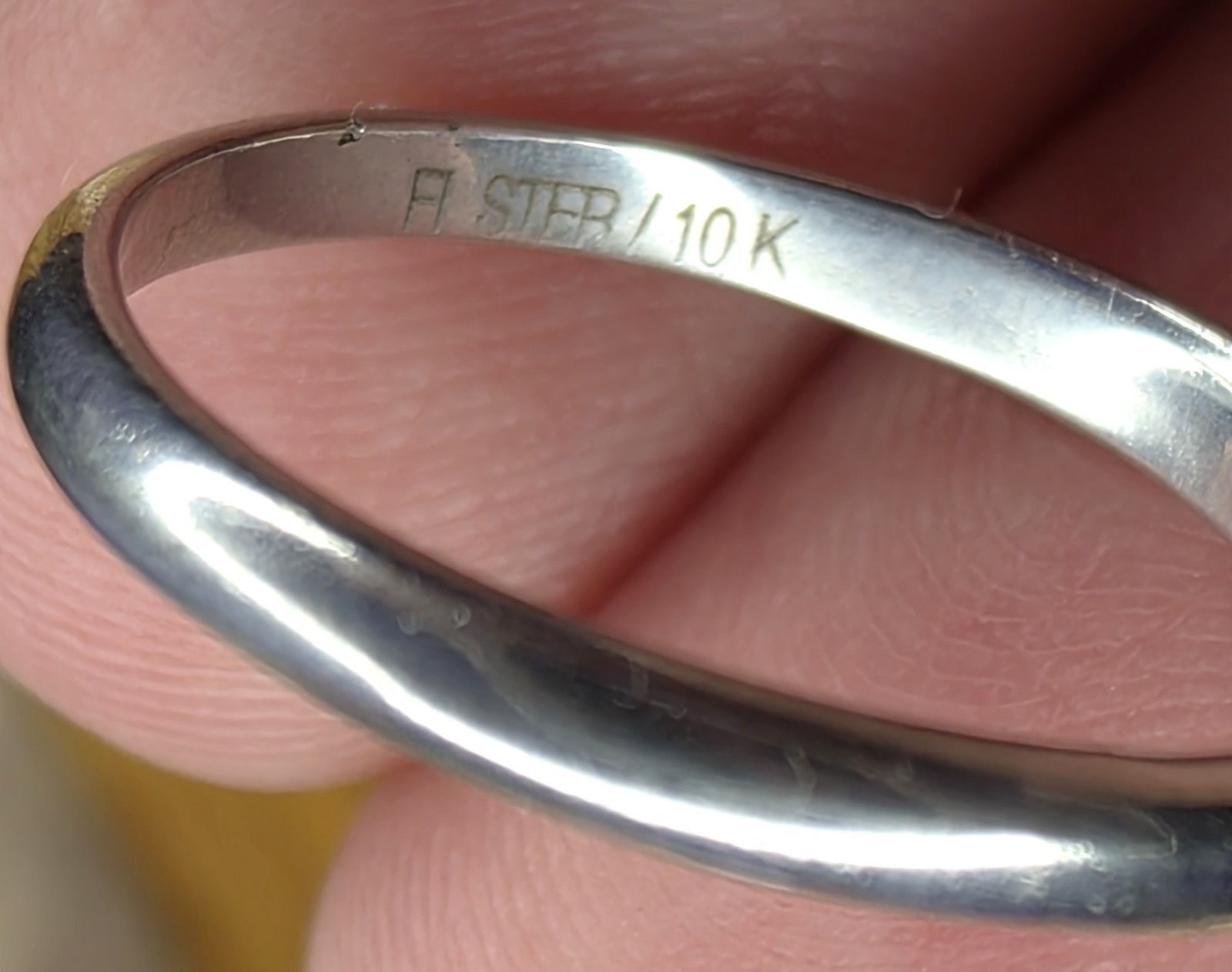 VTG ArtCarved Solitaire Ring made with Sterling and 10K with Synthetic Alexandri