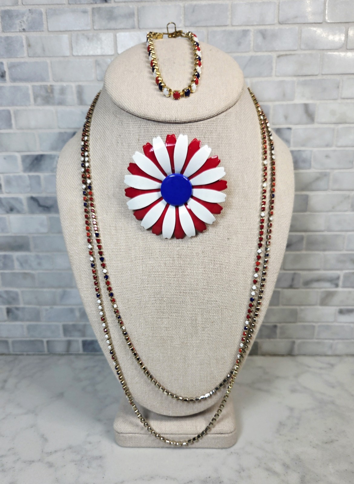 Vintage Red White & Blue Patriotic Jewelry Set Brooch Necklace & Bracelet