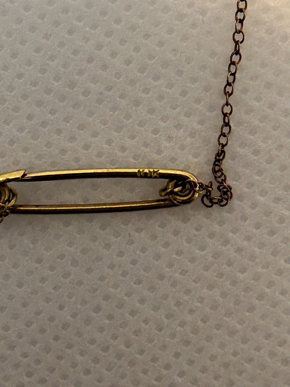 10k Gold Safety Pin Sweater Cable Chain Brooch