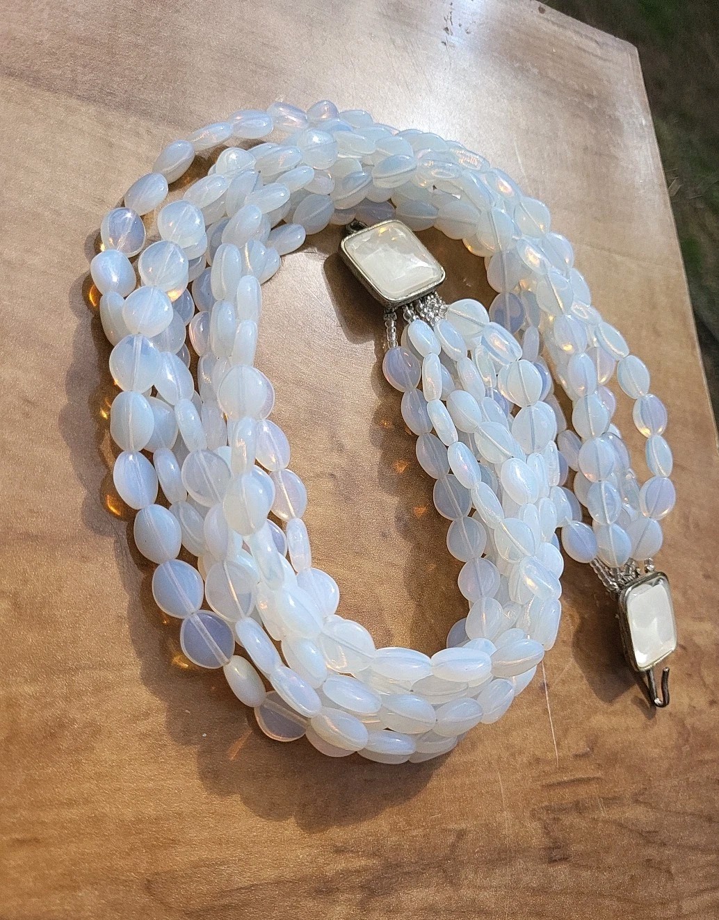 SALE! VINTAGE MULTI ROW OVAL OPAL ALABASTER GLASS BEAD CHOKER NECKLACE WOW!