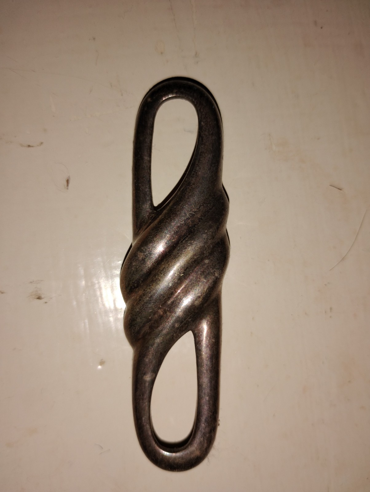 Silver Tone Asymmetrical Metal Brooch Pin Unisex Adults Vintage Swirl Design