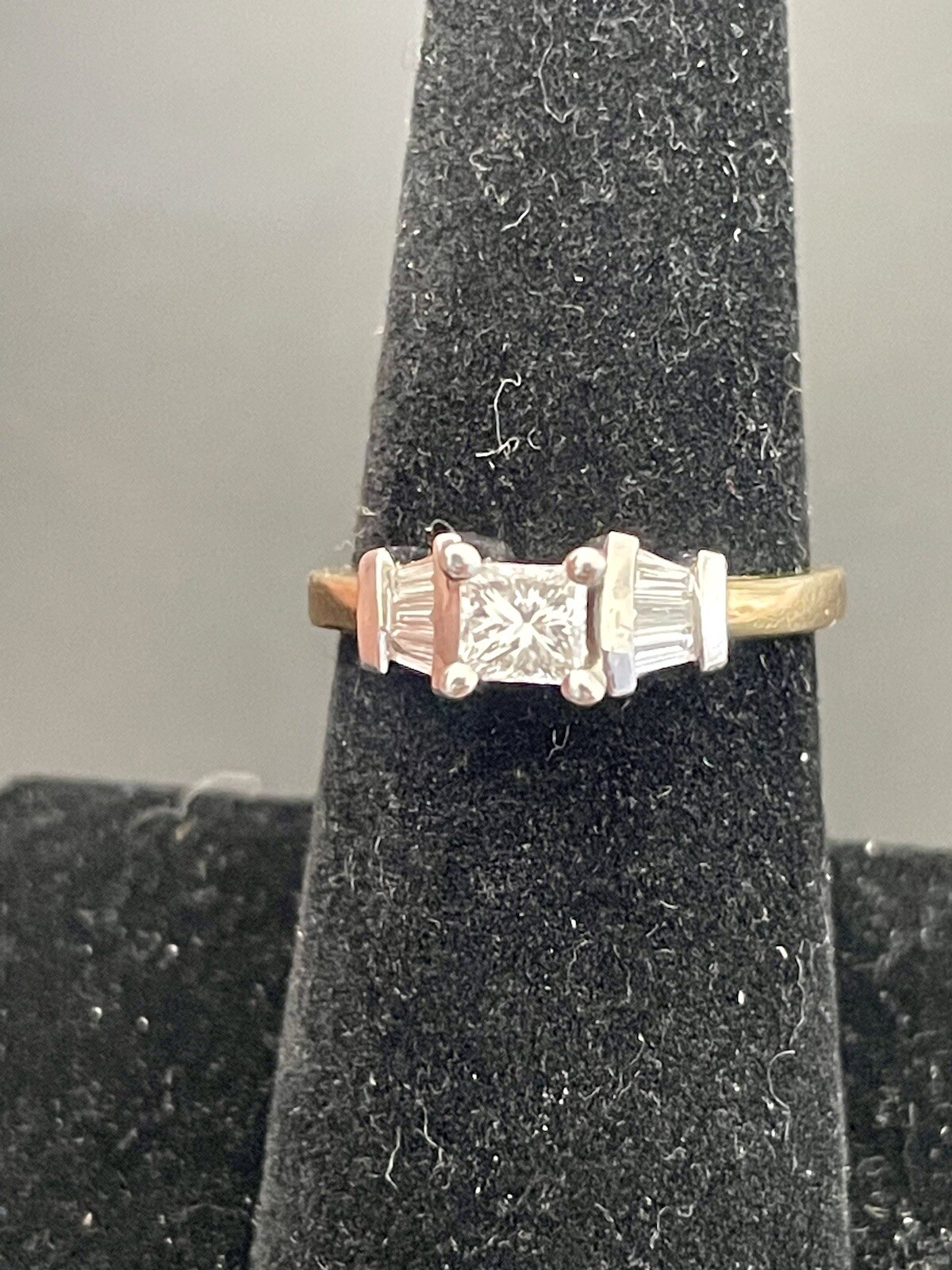 14KT Yellow/White Gold 0.60CTW Diamond Engagement Ring. Size 7 , (S181)