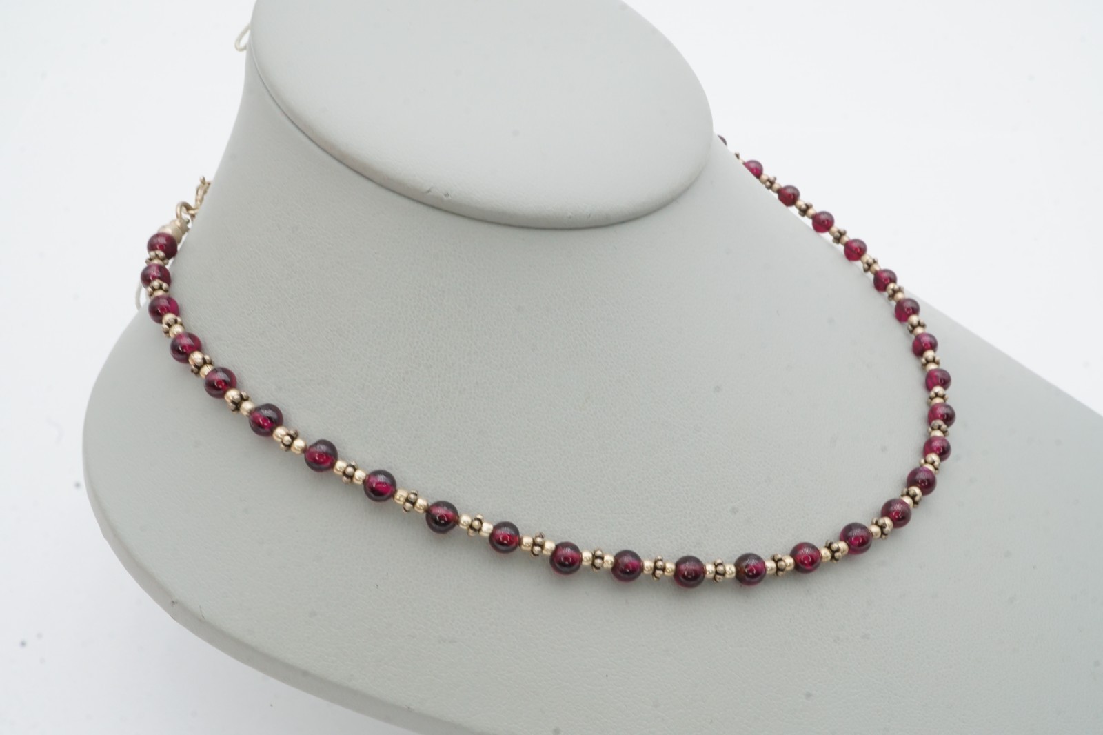 Vintage Sterling Silver 925 Garnet Bead Necklace 17″