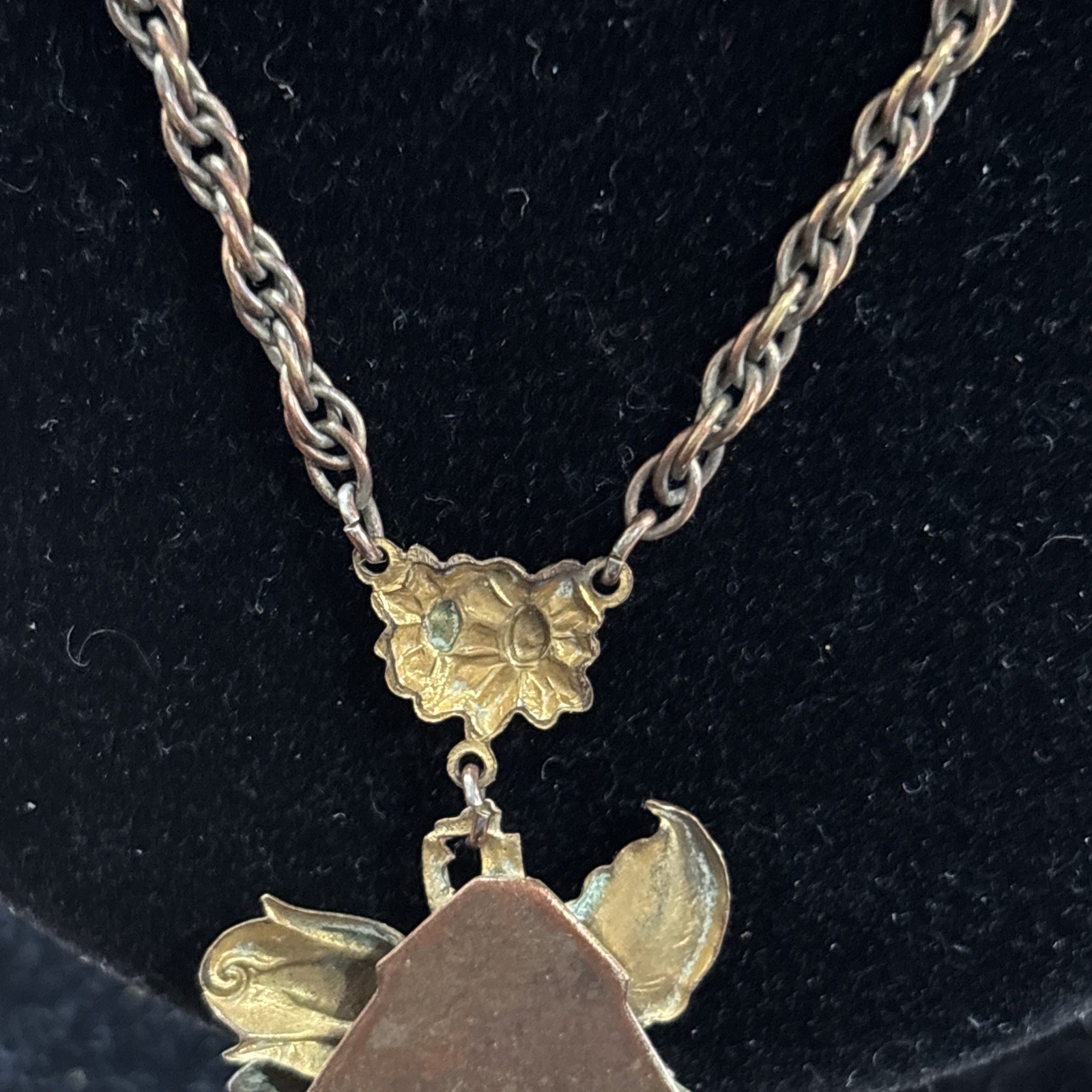 VTG SIGNED “R” CARVED FLOWER Necklace Bronze tone RHINESTONE