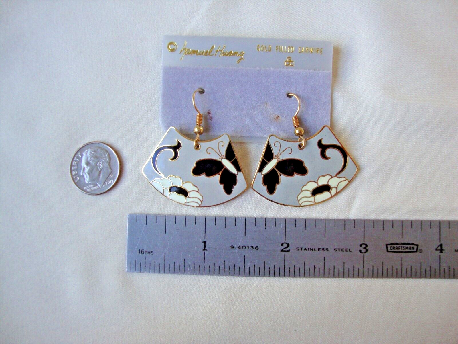 VINTAGE SAMUEL HUANG CLOISONNE BUTTERFLY FLOWER FAN BLACK WHITE & GRAY EARRINGS