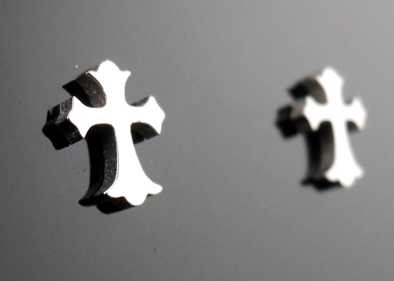 Cross Earrings Stainless Steel NEW Goth Vintage 90’s Stud/Post Pointed Gothic