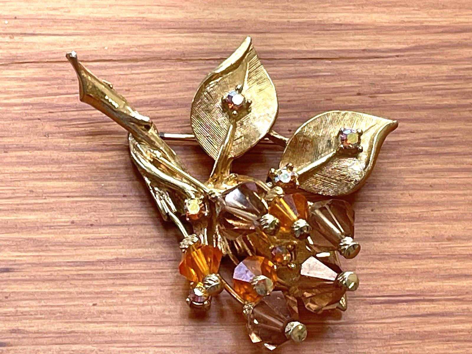 Vintage Signed ART Rhinestone Crystals & Iridescent Rhinestones Brooch Gold Tone