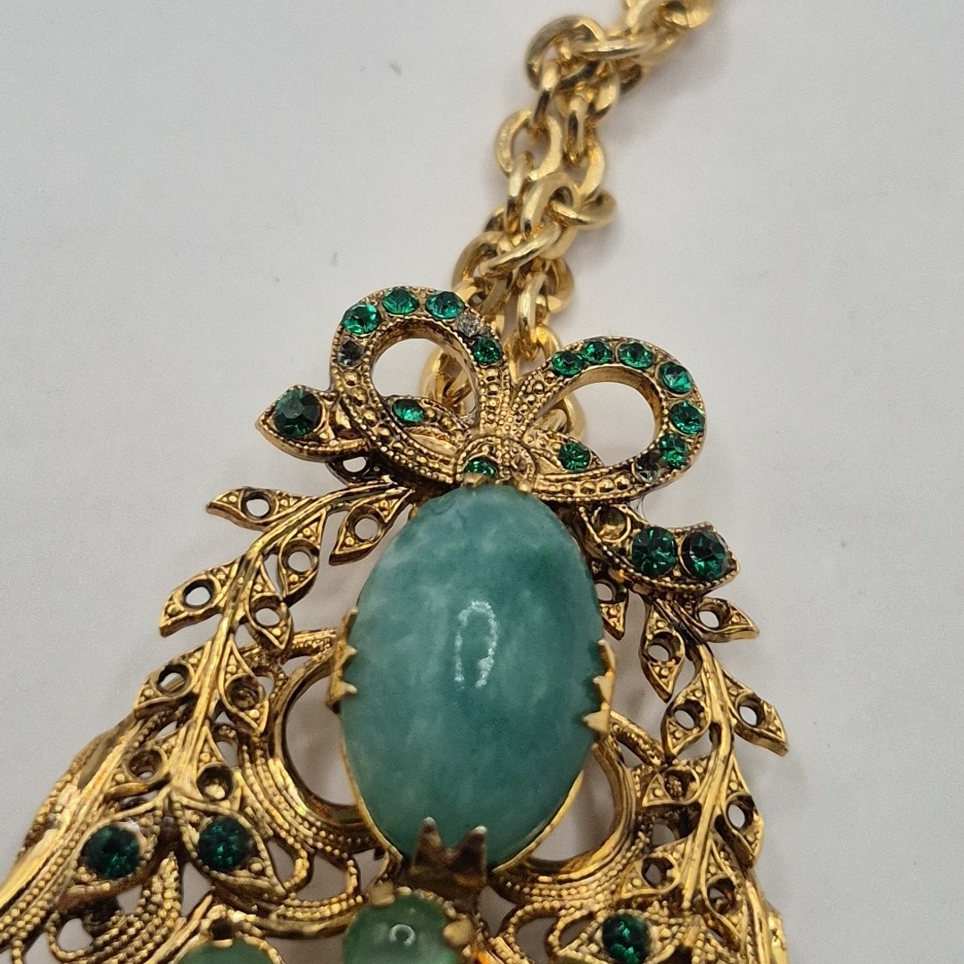 Vintage Austria Yellow Gold Plated Green Mottled Glass Festive Pendant W Chain