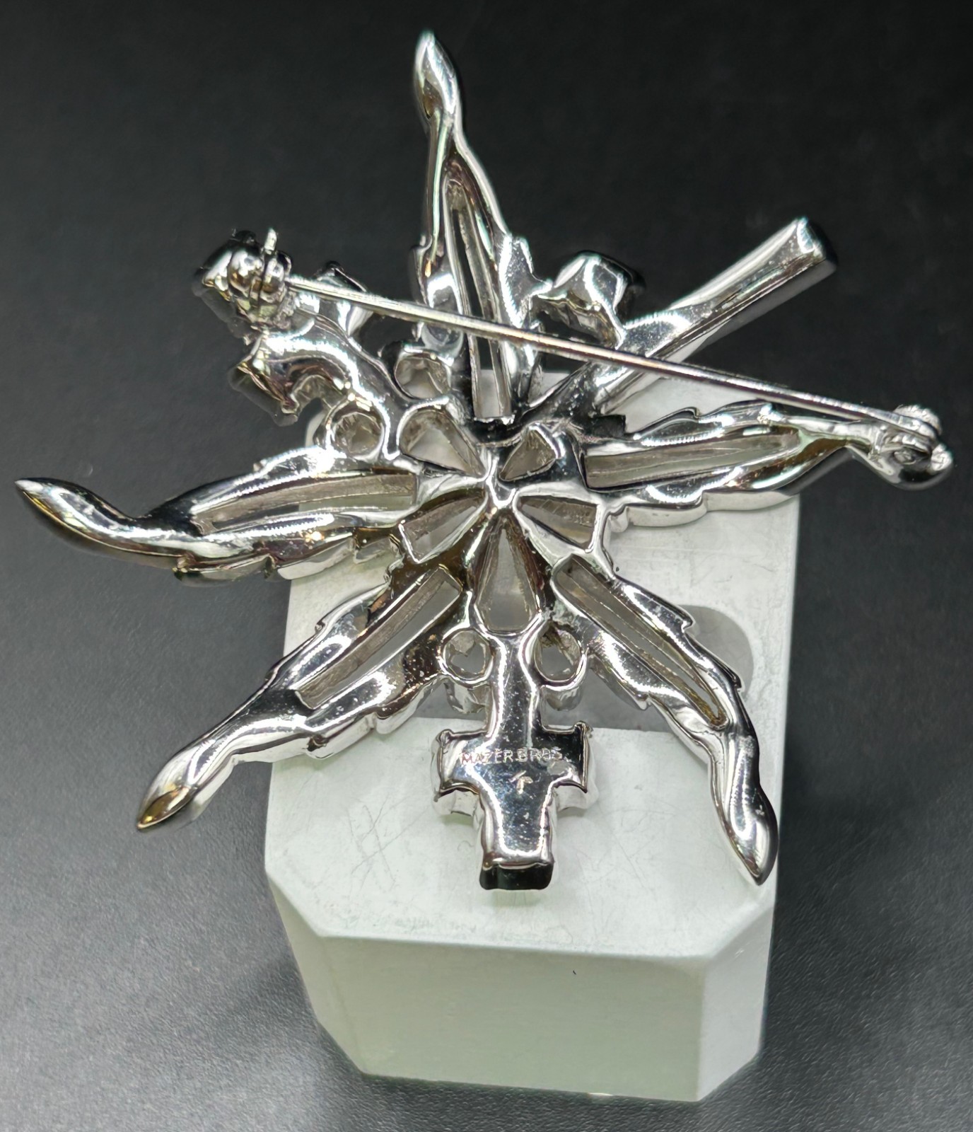 VINTAGE MAZER BROS SIGNED DESIGNER CLEAR RHINESTONES ORCHID OR LILY SHAPE BROOCH