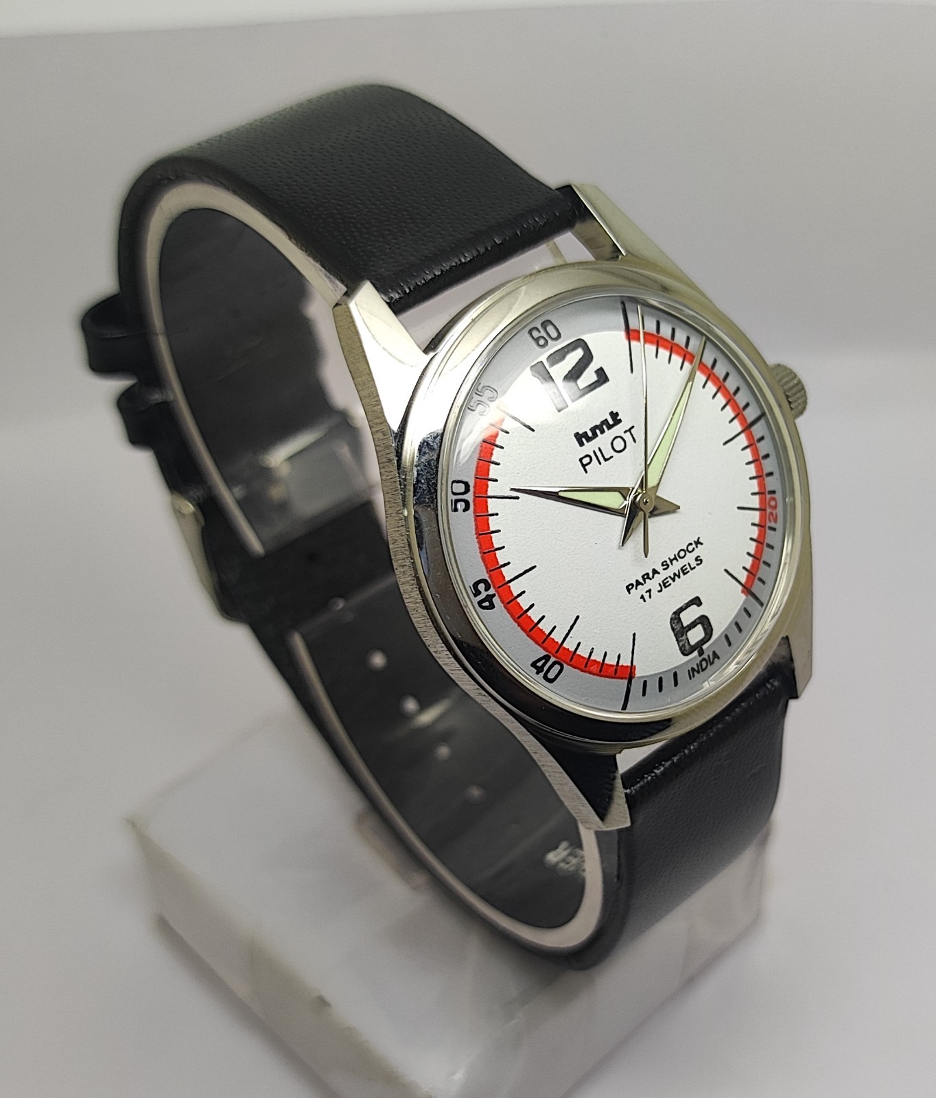 Vintage Hmt Pilot White Dial 17 Jewels Para Shock Mechanical hand winding Watch