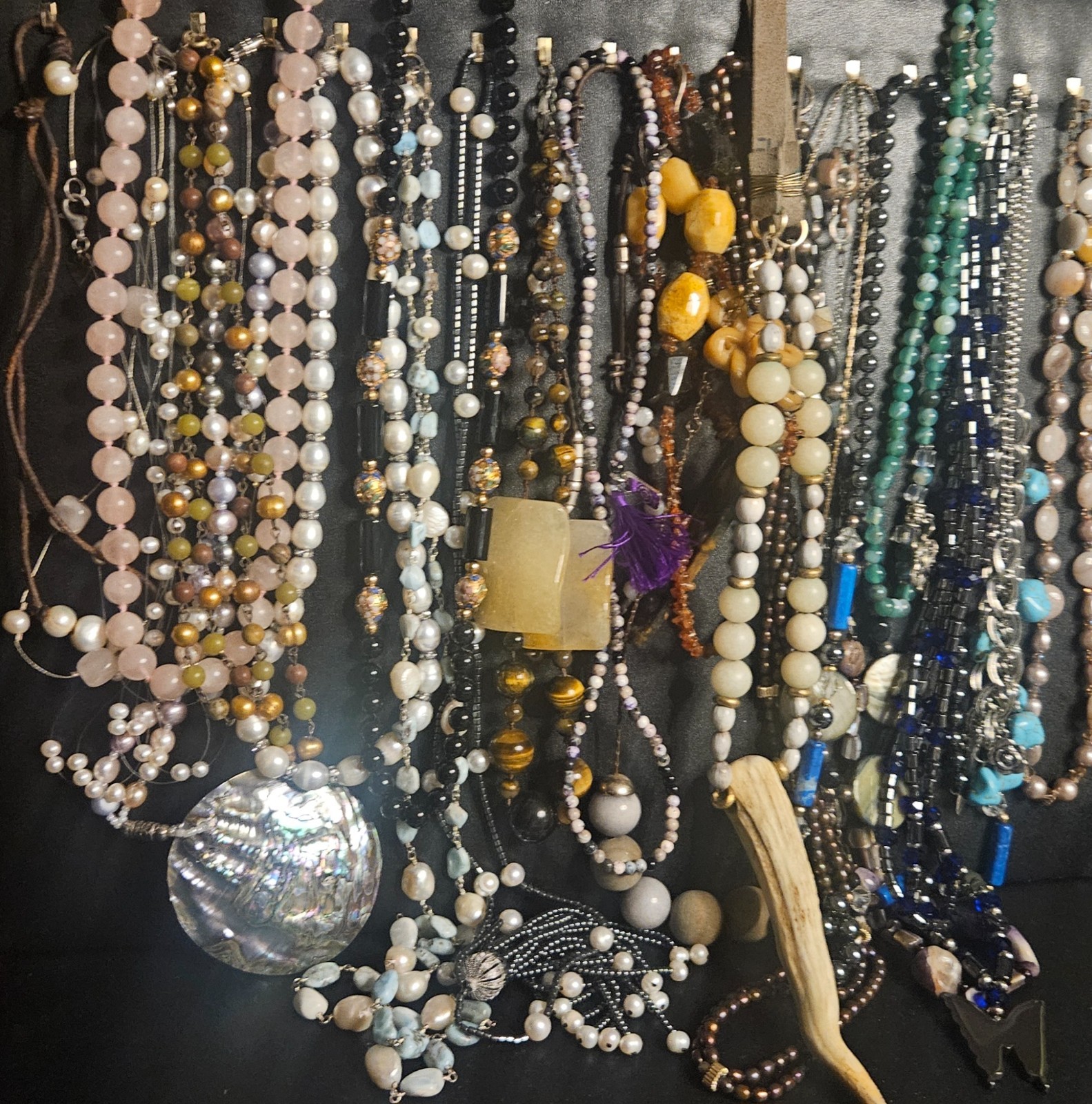 ​1lb Vintage to Modern Costume Jewelry Lot Estate Mix Wearable Pieces Mystery