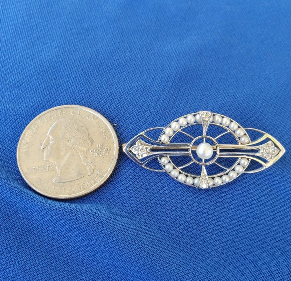 Original EARTH MINED DIAMOND Deco Brooch Gatsby era Vintage Pearl SOLID 14K GOLD