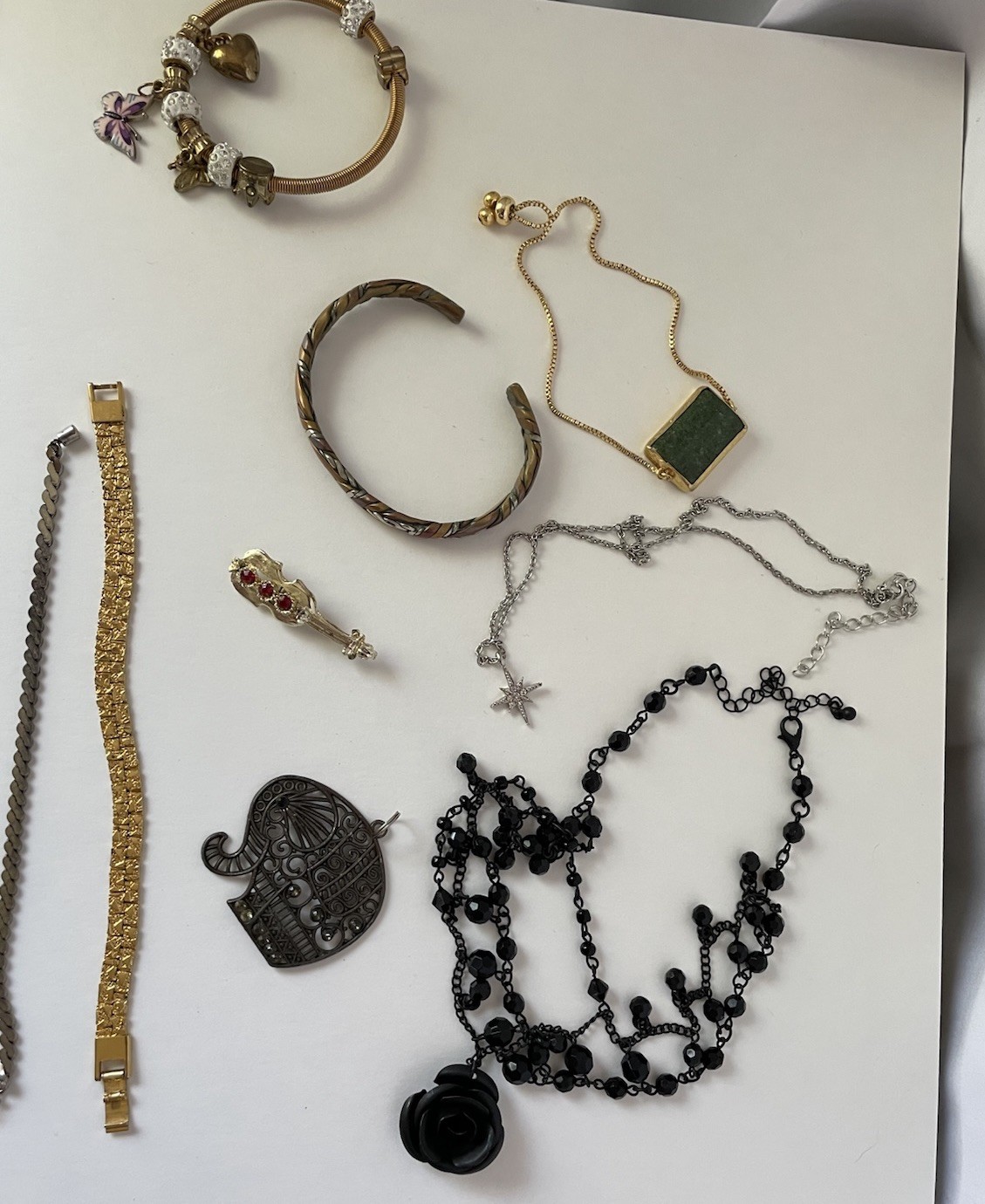 Lot Of Mixed Costume Jewelry See Pictures Details/Wear