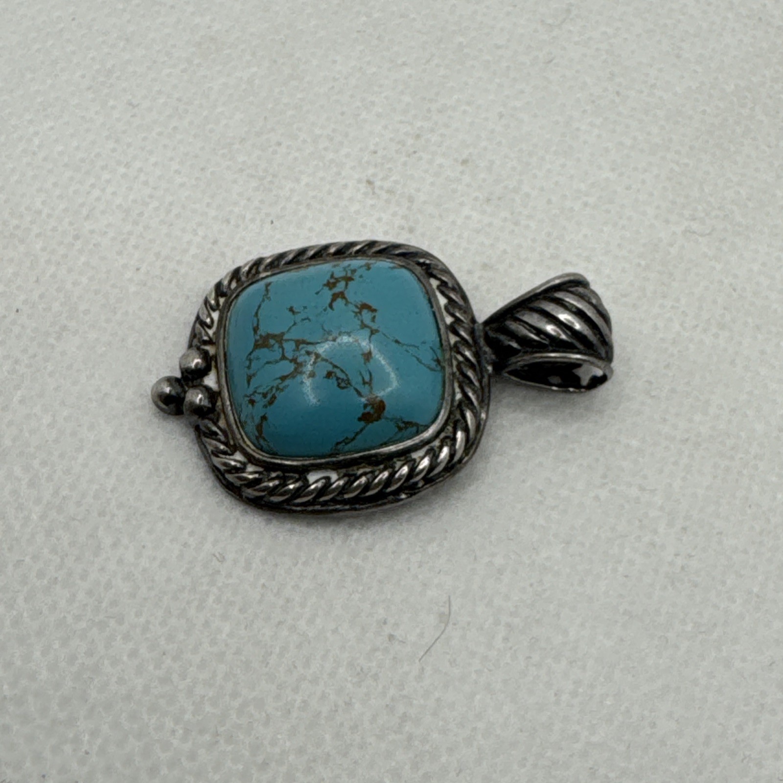 Vintage GSJ 925 Sterling Silver Rope Style Turquoise Rounded Sq Pendant 6.39g
