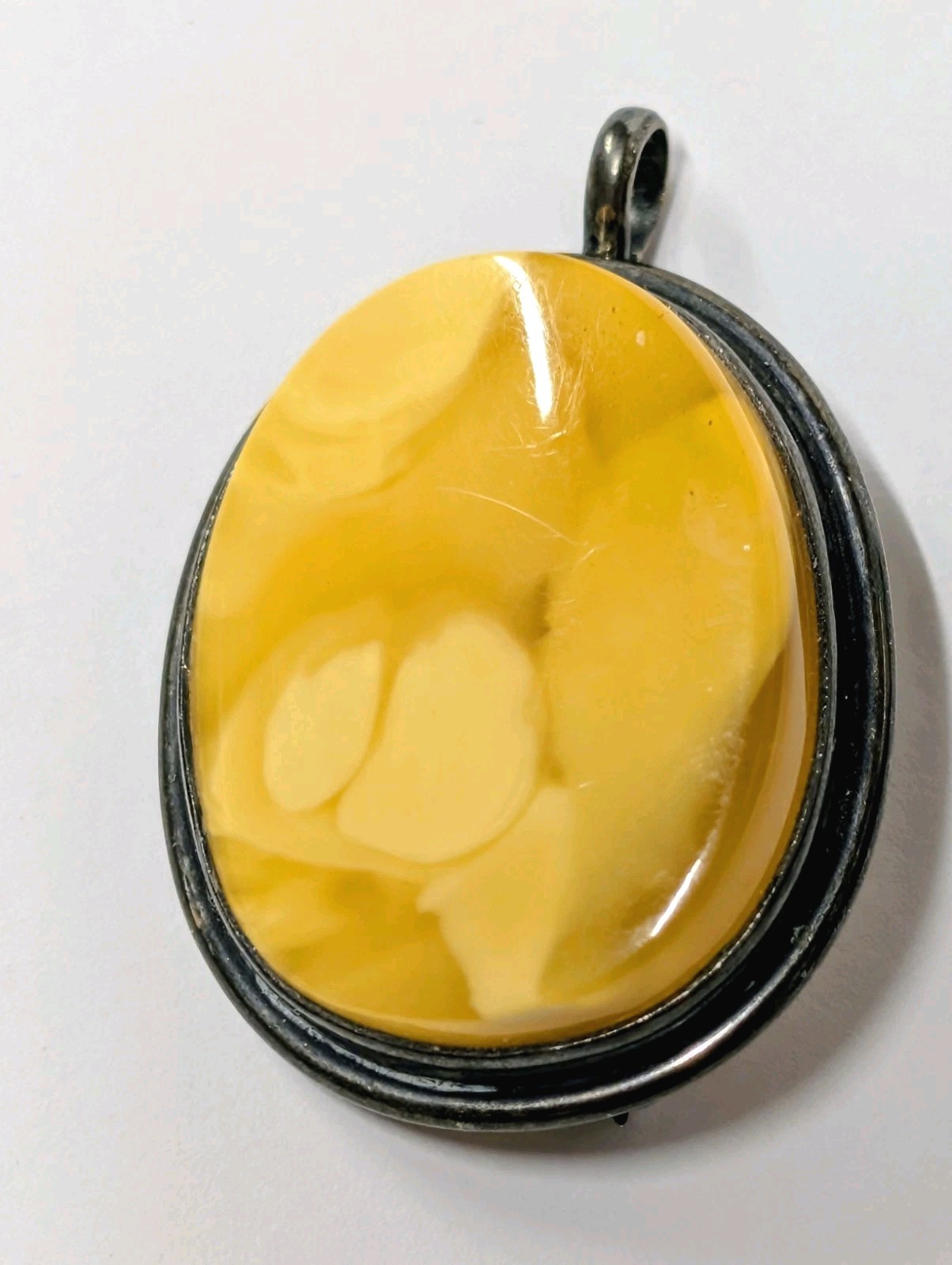 Vintage Butterscotch Baltic Amber Egg Yolk Pendant Brooch