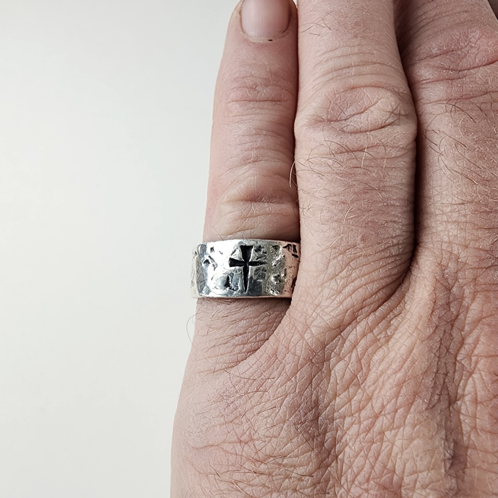 James Avery Designer Hammered Cross Ring Size 9 1/2 Sterling Silver 925 Vintage