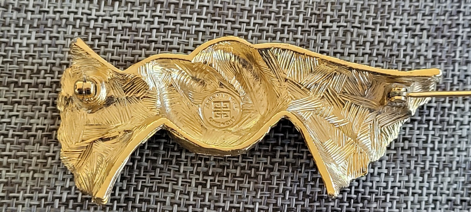 Vintage Givenchy Brooch – Knot
