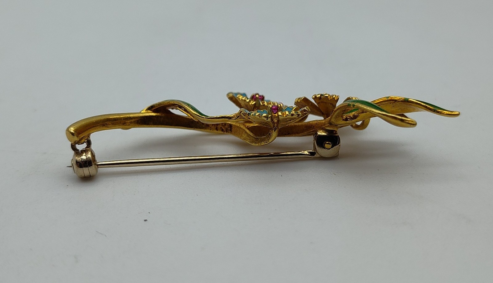 Vintage Flower Blue Ruby Stone 14K Yellow Gold Green Enamel Brooch Pin Lapel