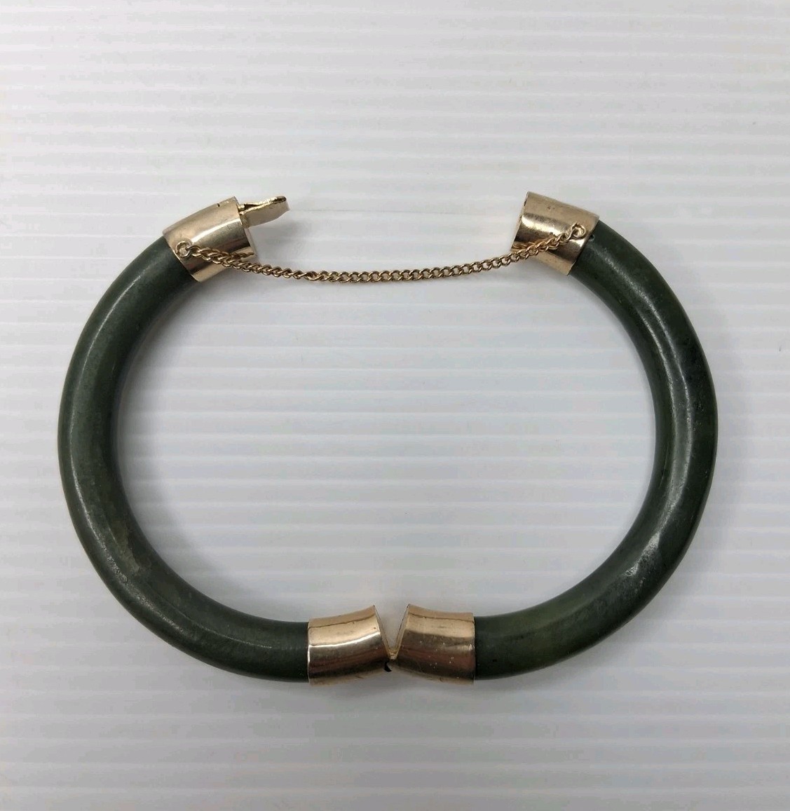 Vintage Green Nephrite Jade Hinged Gold Tone Bangle Bracelet Push Lock