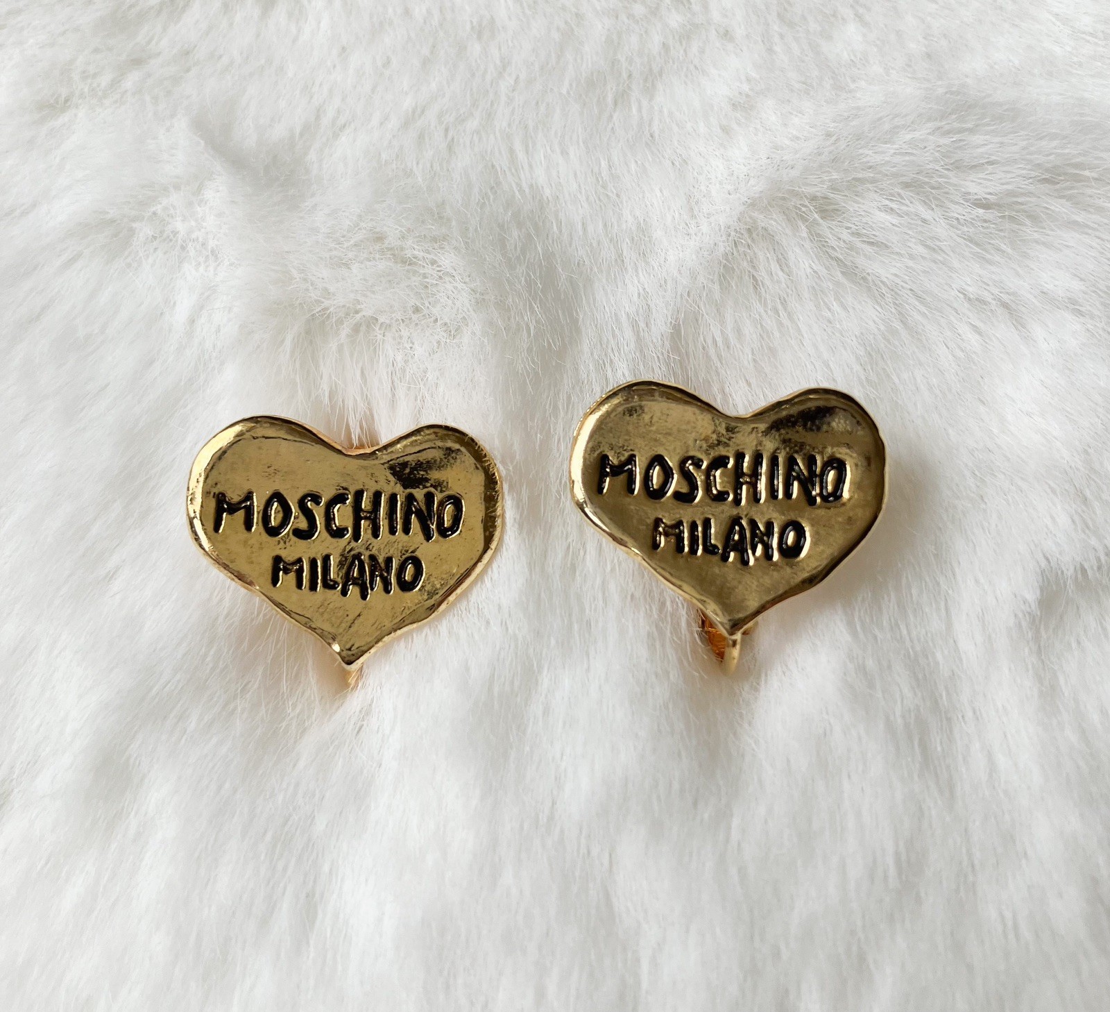 vintage Moschino Logo Cute Heart Clip On earrings Gold Tone Rare Japan exclusive