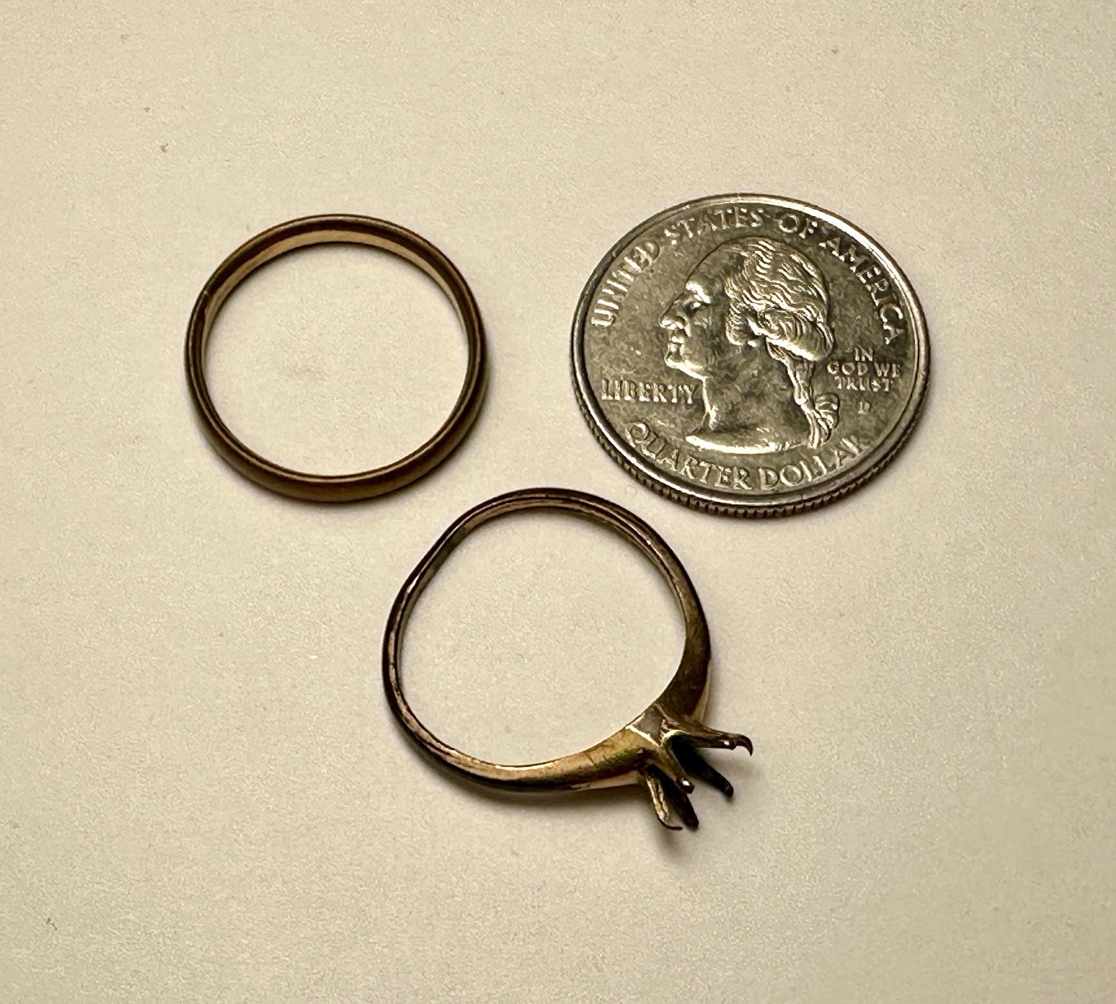2 Vintage Gold Shell Rings, Unknown Sizes & No Stone