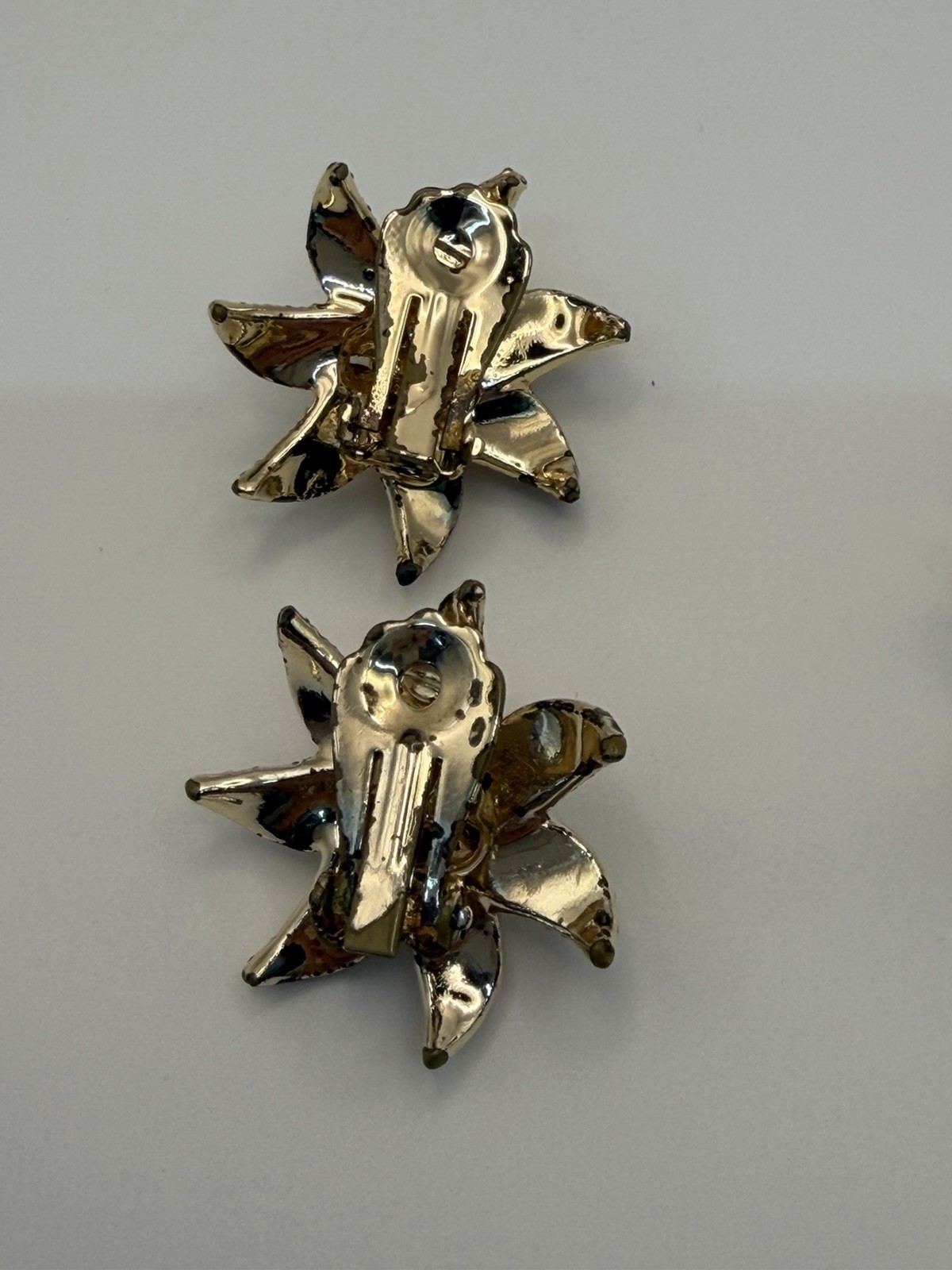 Vintage Rhinestone Brooch & Earrings Green Crystal Floral Gold Tone Demi-Parure