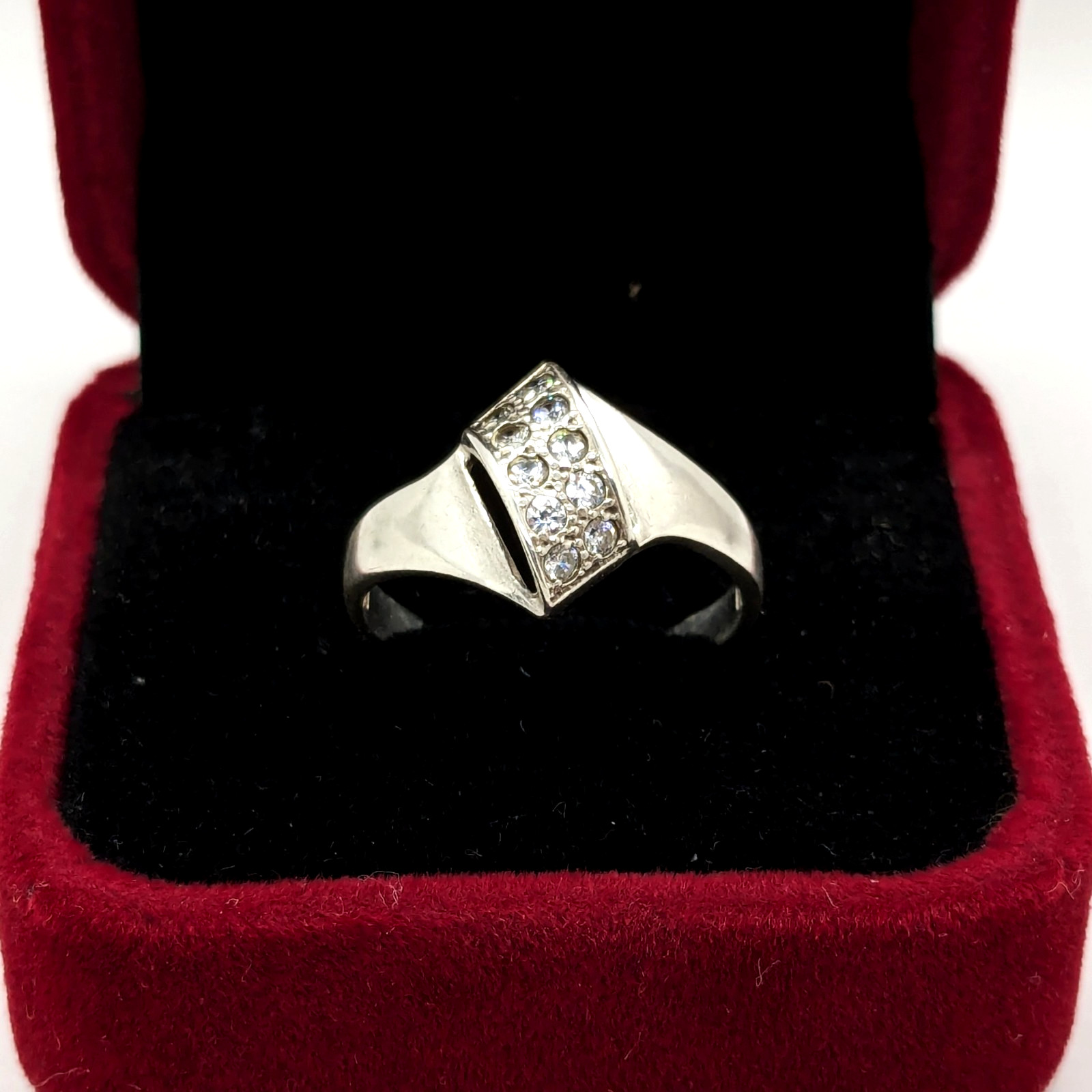 Vintage Elegant RING Silver 925 with Chic Bright Inserts -size: 8US (18mm) | #47