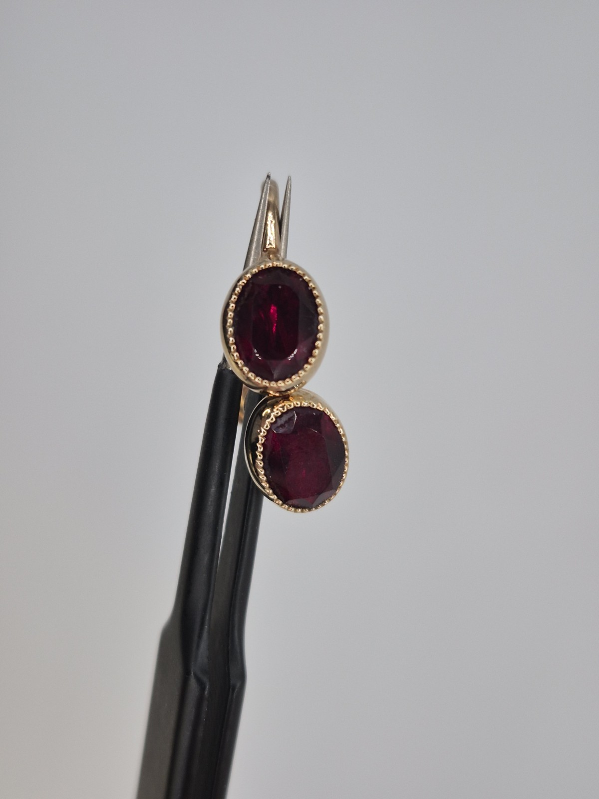 Vintage 1/20th 12K Gold Filled Earrings Screw Clasp Bezel Set Garnets Elegant!