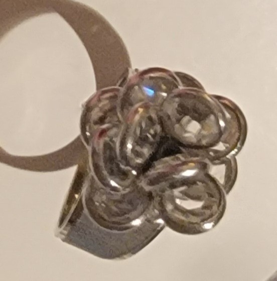 Beautiful Vintage MCM Cocktail Ring 18 k HGE Cut Crystal