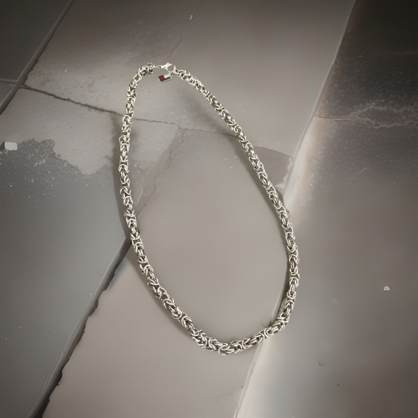 Tommy Hilfiger Chain Choker Necklace Byzantine Silver Tone 15”
