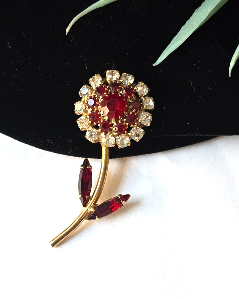 Vintage Gold Tone Red Clear Glass Rhinestones Prong Flower Pin Brooch