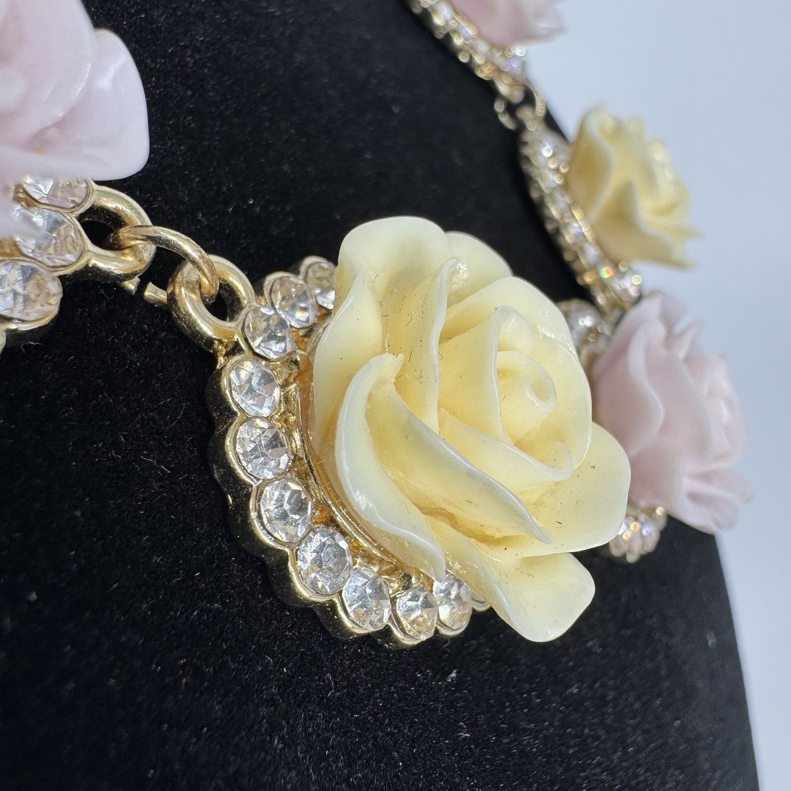 Charming Charlie 3 Pc Floral Rose Necklace Bracelet Set Pink Cream Rhinestone