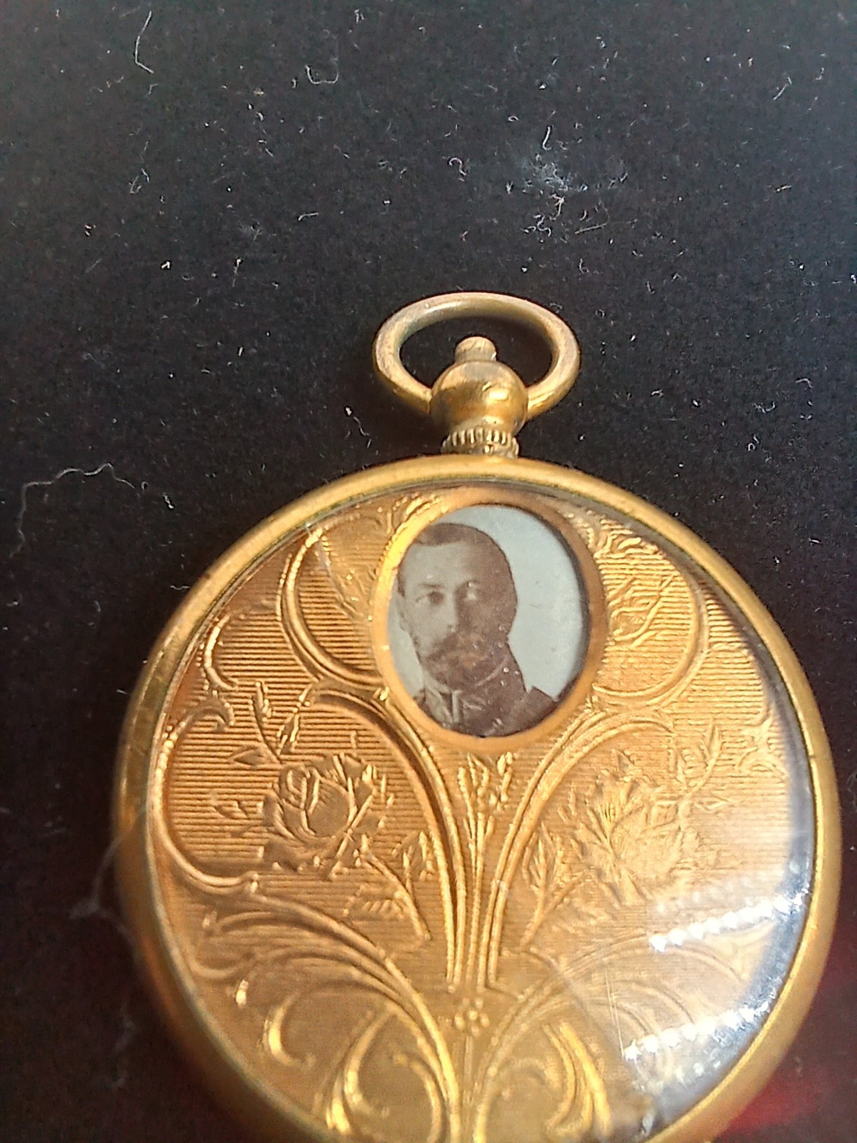 Early Gold Filled Unusual Mechanical Miniature Royalty Photos Locket Pendant