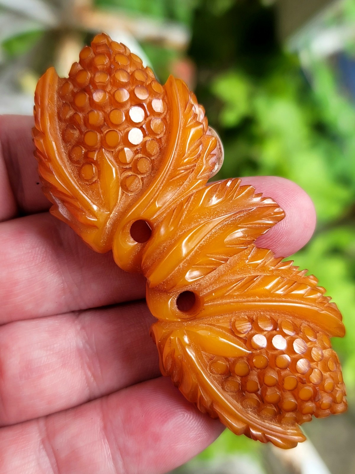 Large Vintage 1940s Chunky Deeply Carved Butterscotch Bakelite Brooch