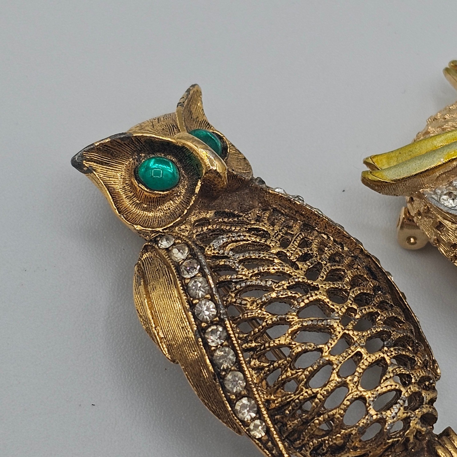 2pc Vtg Owl Brooches Gold Tone Rhinestone Figural Animal Nature Wise Forest Pins