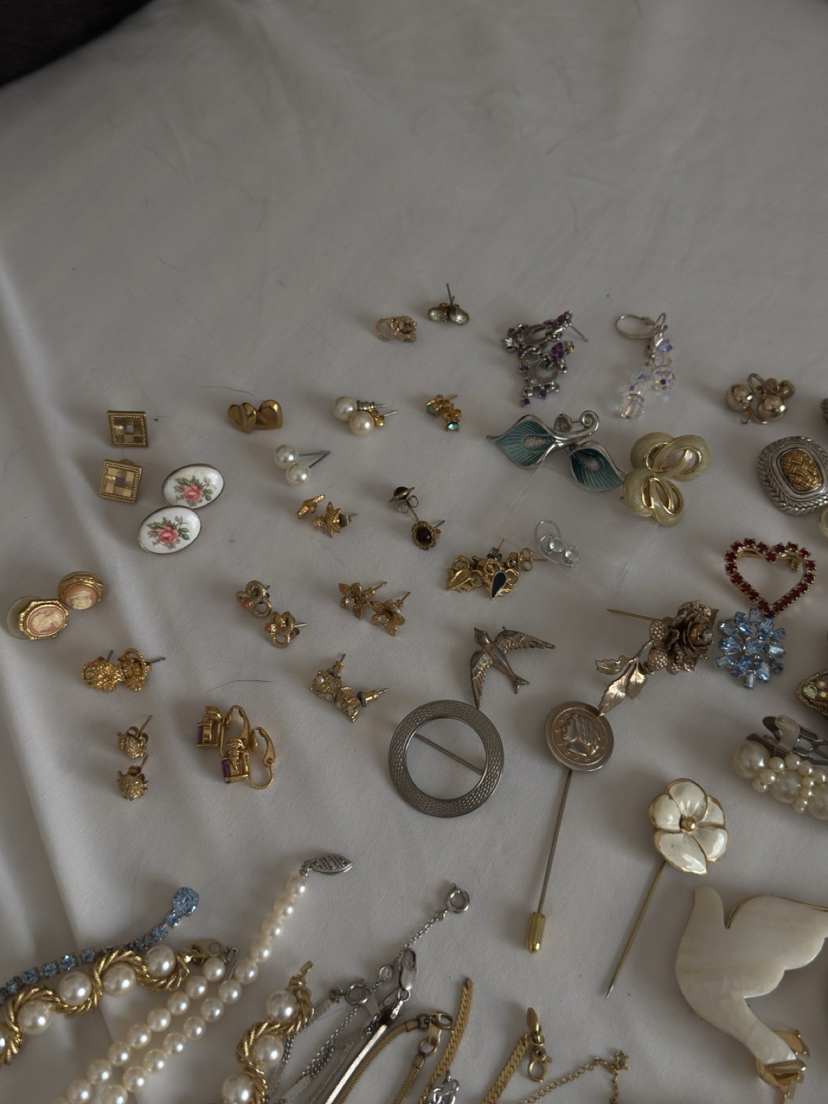 Curated Wearable Vintage Jewelry Collection – 4.1 Lbs TOTAL.
