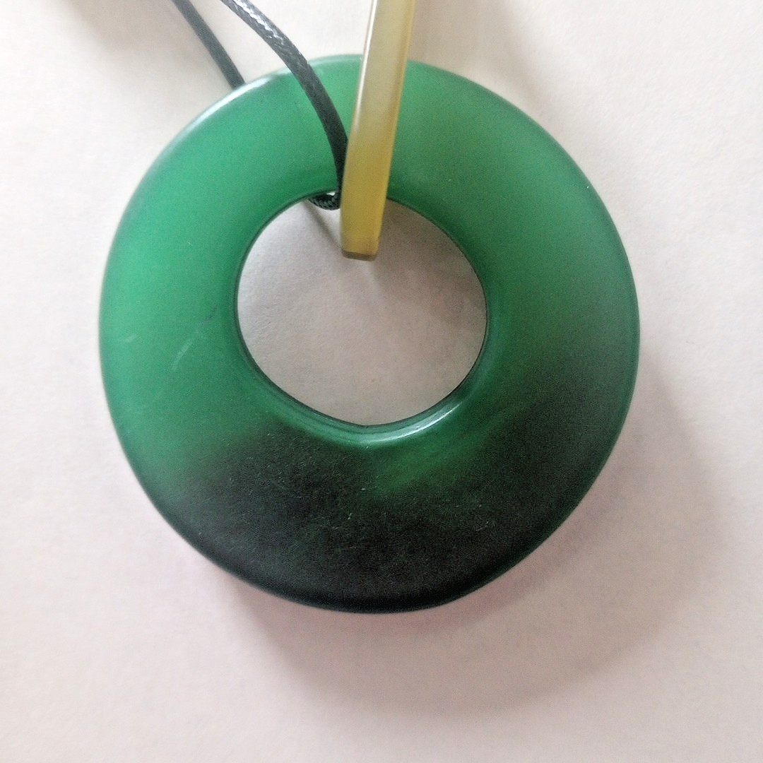 Chunky Green Lucite Statement Necklace 22.5- 25.5″ Adjustable Unsigned EUC
