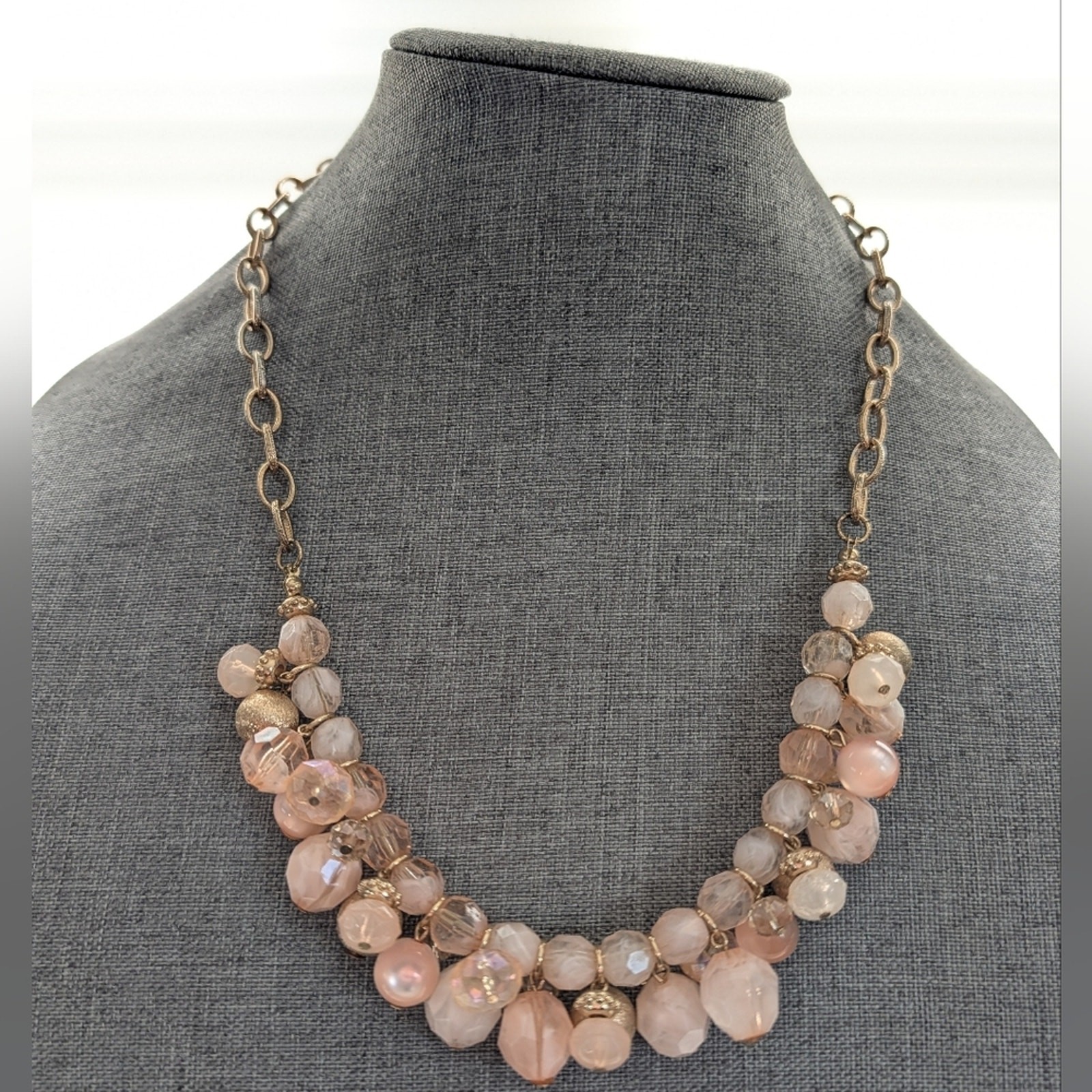 Trendy Feminine Light Pink Beaded Cluster Gold Tone Chain Statement Necklace