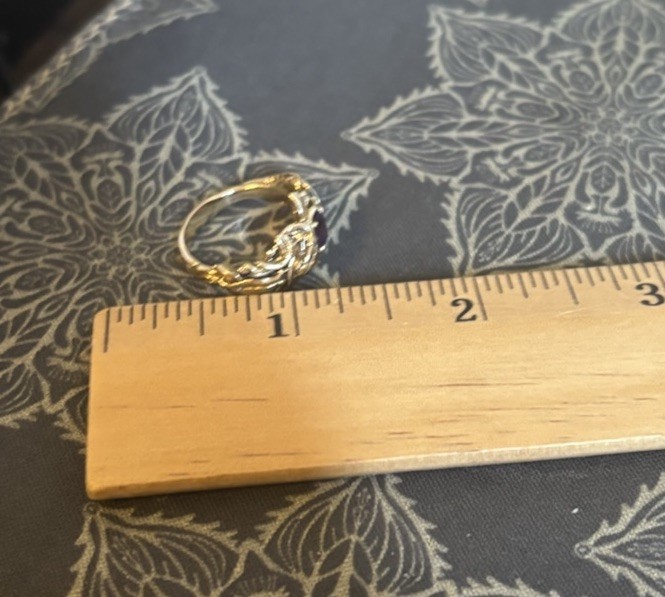 Vintage 14k Gold Size 7 Amethyst Leaf Ring