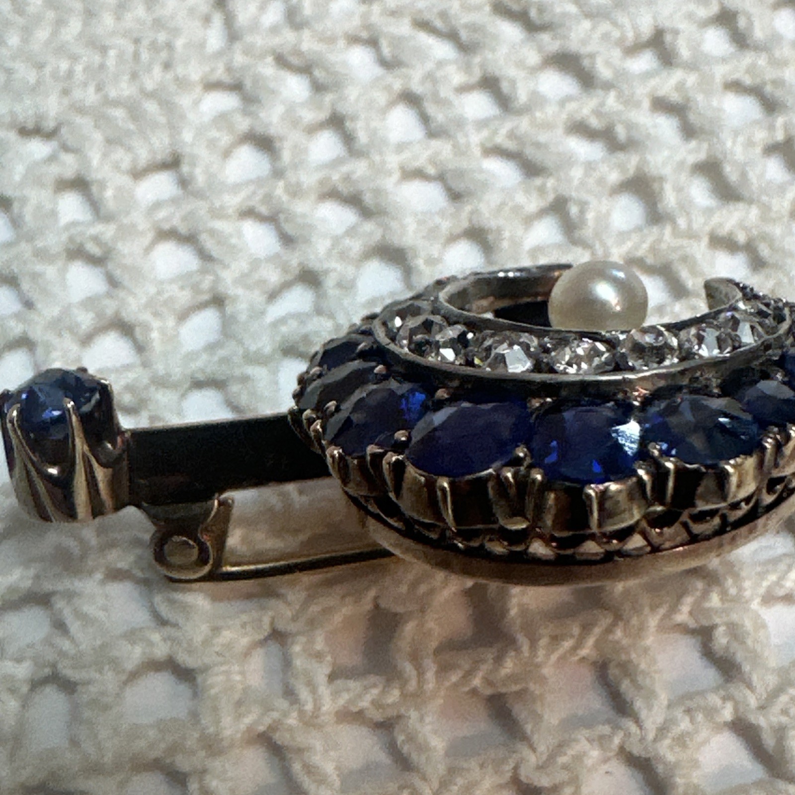 Late 19th Century MOON Sapphire, Diamond & Pearl Broach Set In 9-12k Gold w BOX