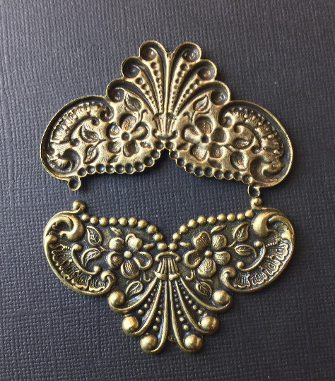 12843 Brass Oxidized Victorian Ornament Jewelry Finding