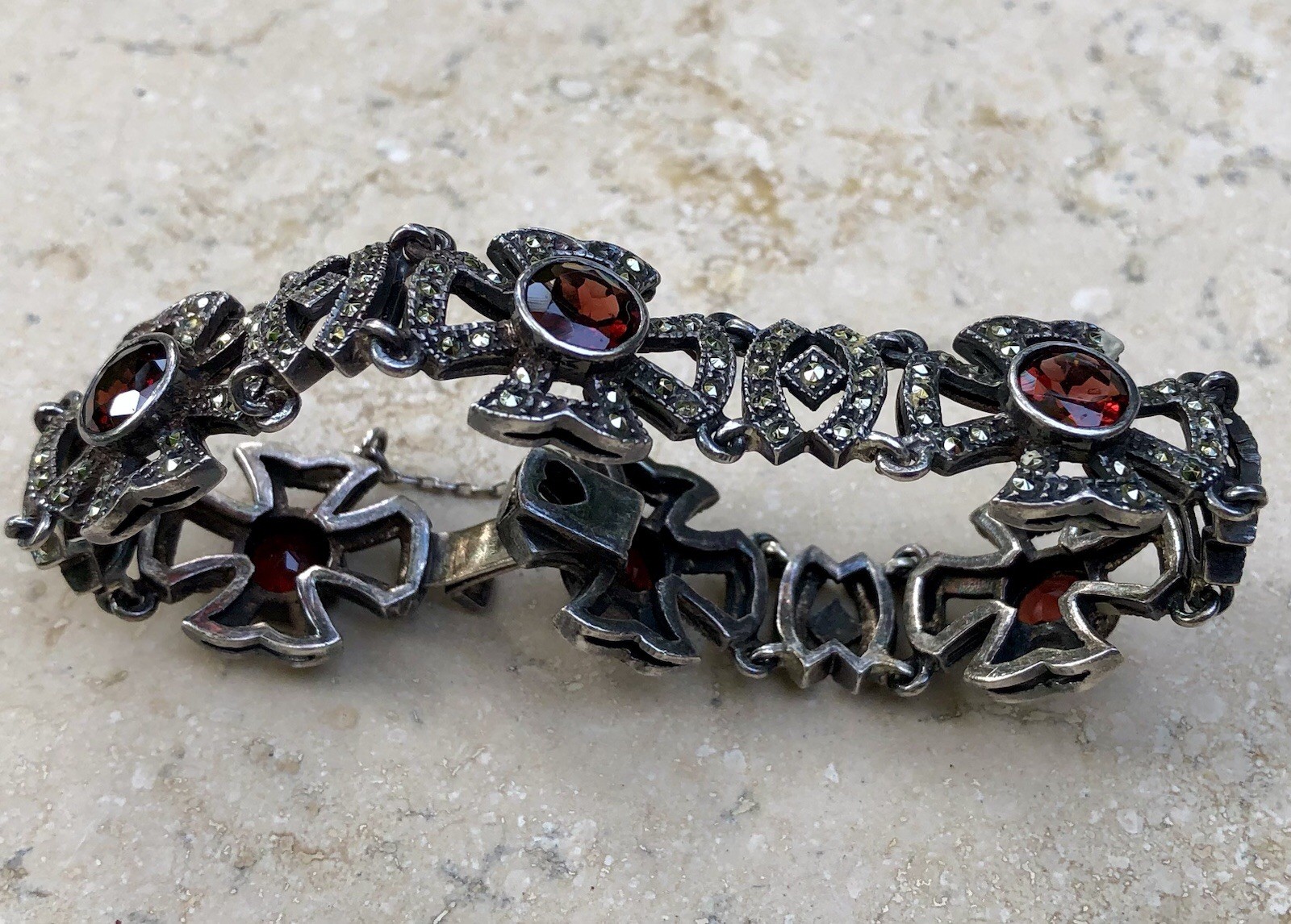 💥❤️✨VINTAGE 925 STERLING SILVER GARNET & MARCASITE MALTESE CROSS BRACELET ✨❤️💥