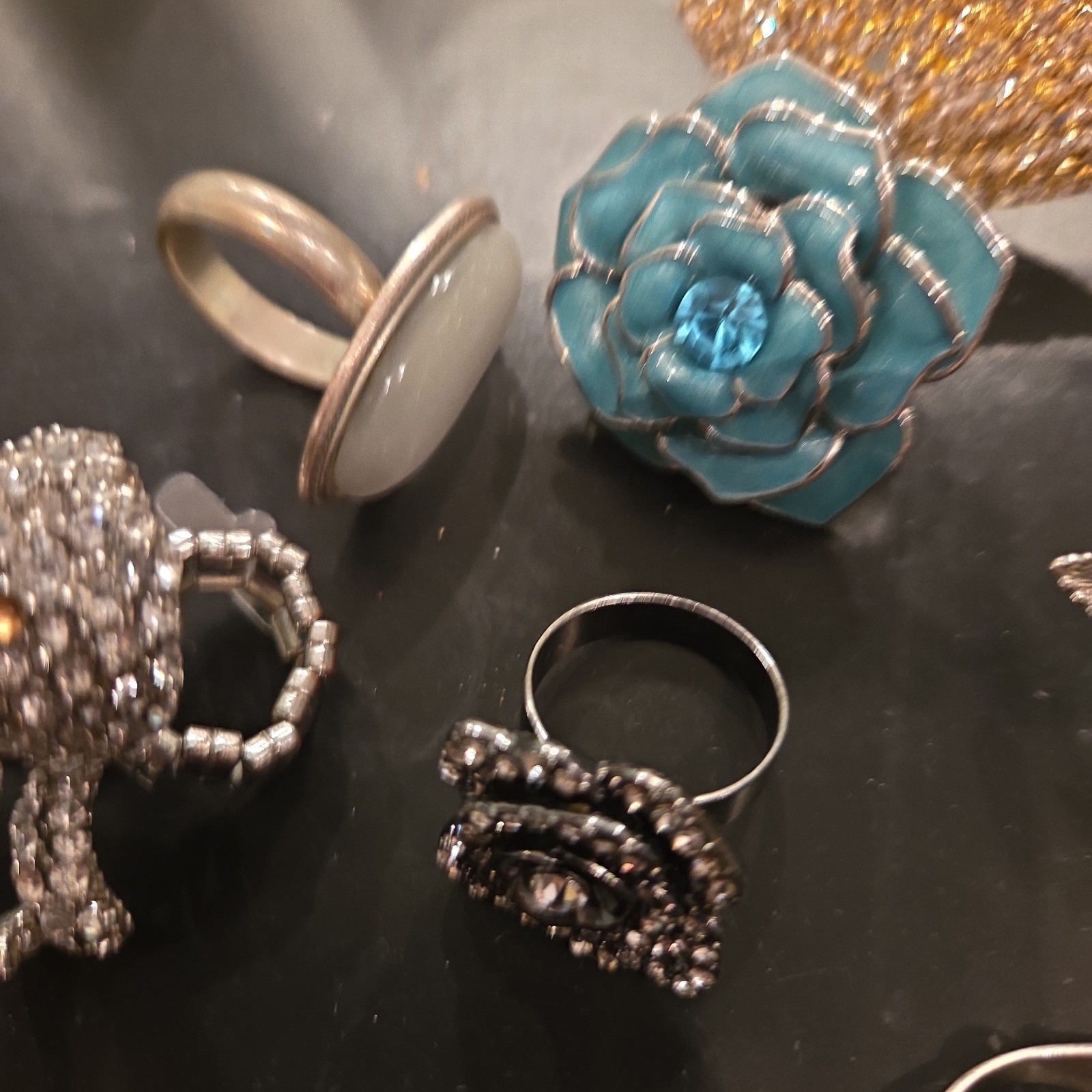 14pc Mixed Lot Vintage Style Rings & Stones, Gold & Silver Tone