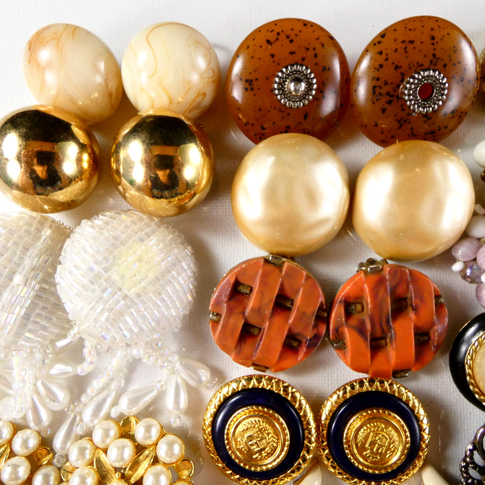 Vintage Clip On Earrings Jewelry Lot 26 Pairs Some Signed Napier Coro Carolee